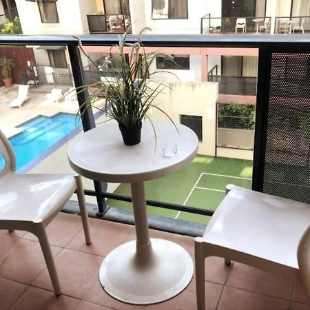 City & Lakeside With Free Parking, Pool And 10 Mins Walk Into The City 퍼스 외부 사진